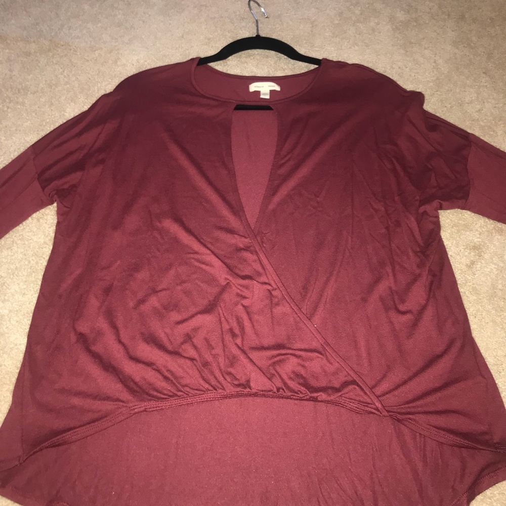 Silence + noise size medium burgundy top